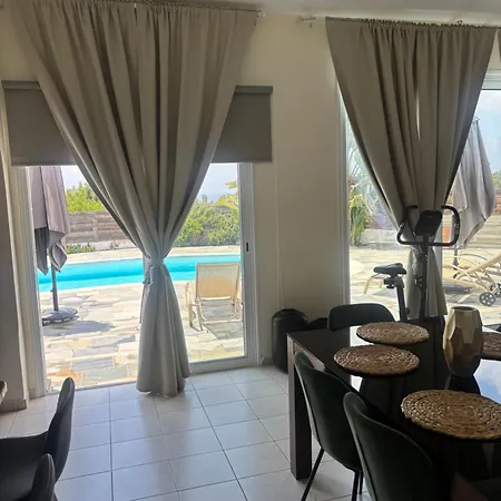 Eflisian Tatil Evi Pafos