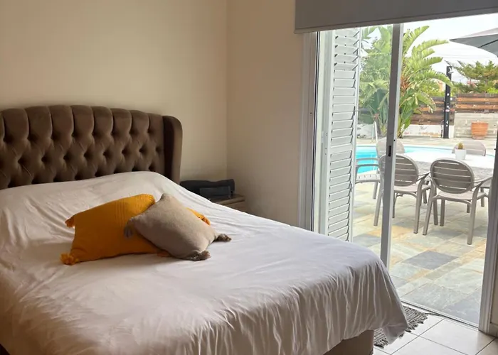 Eflisian Bungalows بافوس